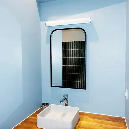 Coeur Du Marais - Grand 2 Apartment *